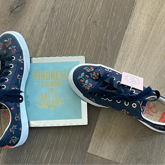 Keds Rifle Company Crew Kick Strawberry Embroidered Sneaker - Picture 2 of 11